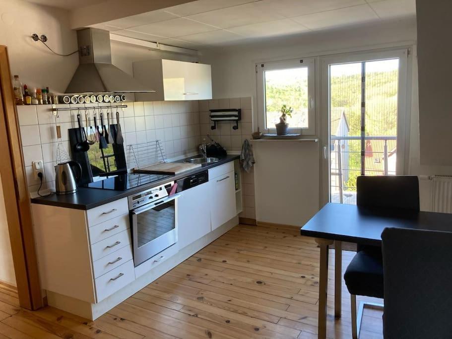 Sonnige Etagen-Wohnung, Alleinige Nutzung, Wasserbett Neunkirchen  Kültér fotó