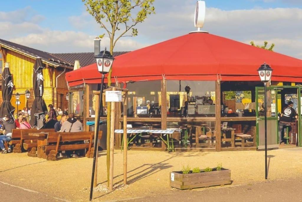 Sonnige Etagen-Wohnung, Alleinige Nutzung, Wasserbett Neunkirchen  Kültér fotó