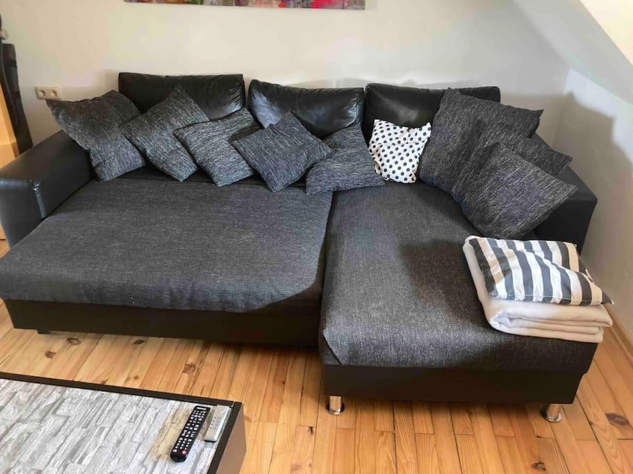 Sonnige Etagen-Wohnung, Alleinige Nutzung, Wasserbett Neunkirchen  Kültér fotó